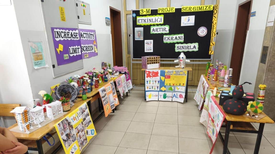 E-Twinning Projesi 'Etkinliği Artır, Ekranı Sınırla' 